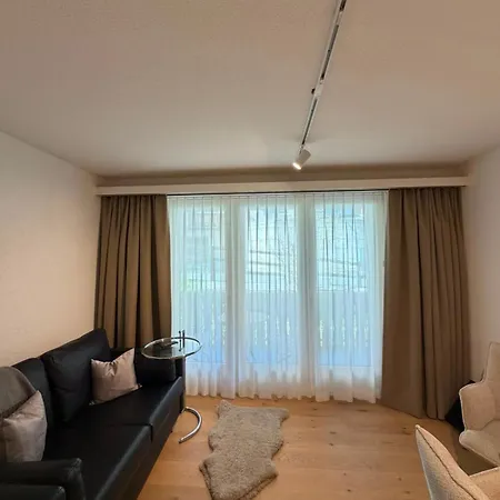 Centrally Located Familie Fiorentin アパート